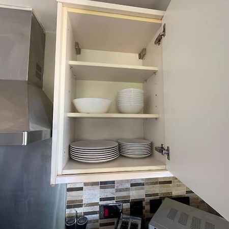 Lovely Two Bed Flat Londra Esterno foto