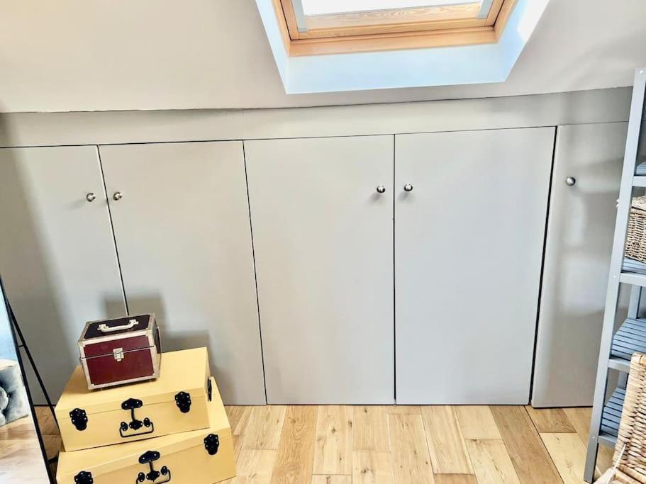 Lovely Two Bed Flat Londra Esterno foto
