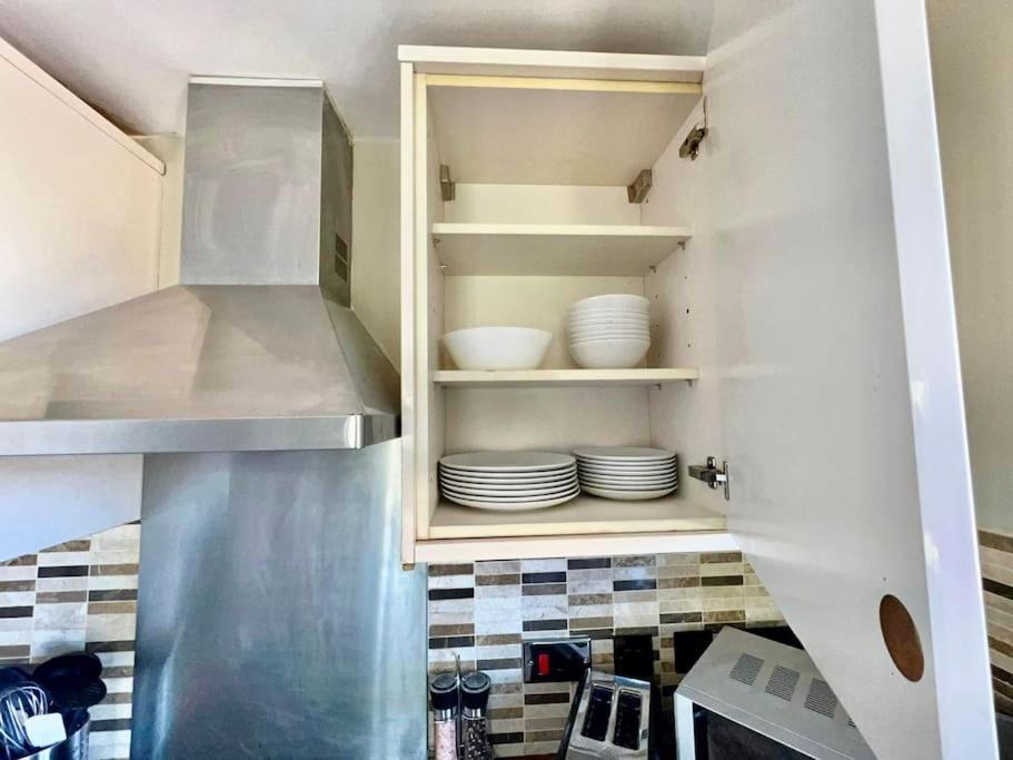 Lovely Two Bed Flat Londra Esterno foto